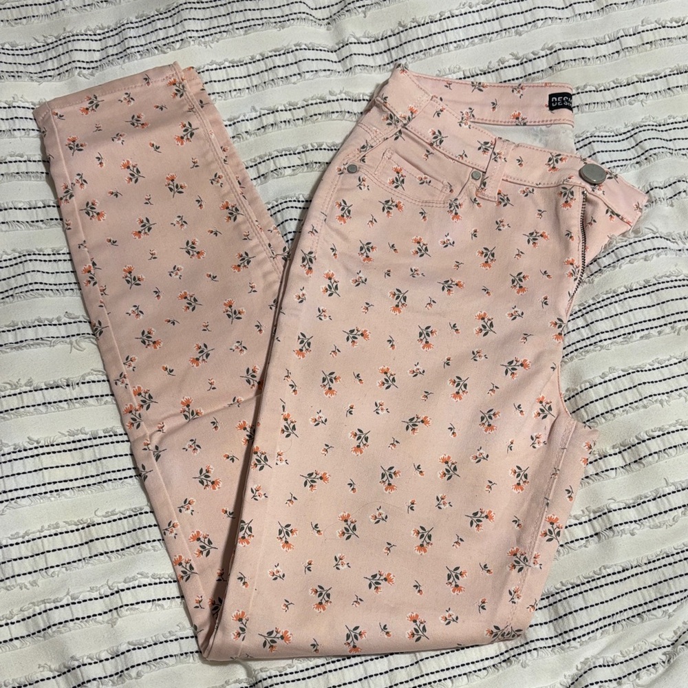 Design Lab Lord & Taylor Pink Floral Skinny Pants